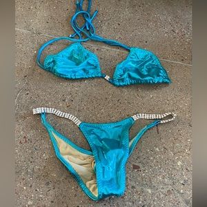 Ravish Sands practice posing bikini